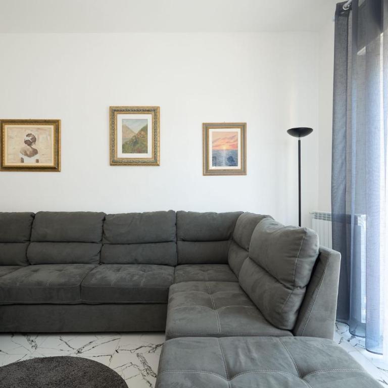 Free Parking Elmi - due passi dal Lago Maggiore - Appartamento con 2 Camere da Letto - 5