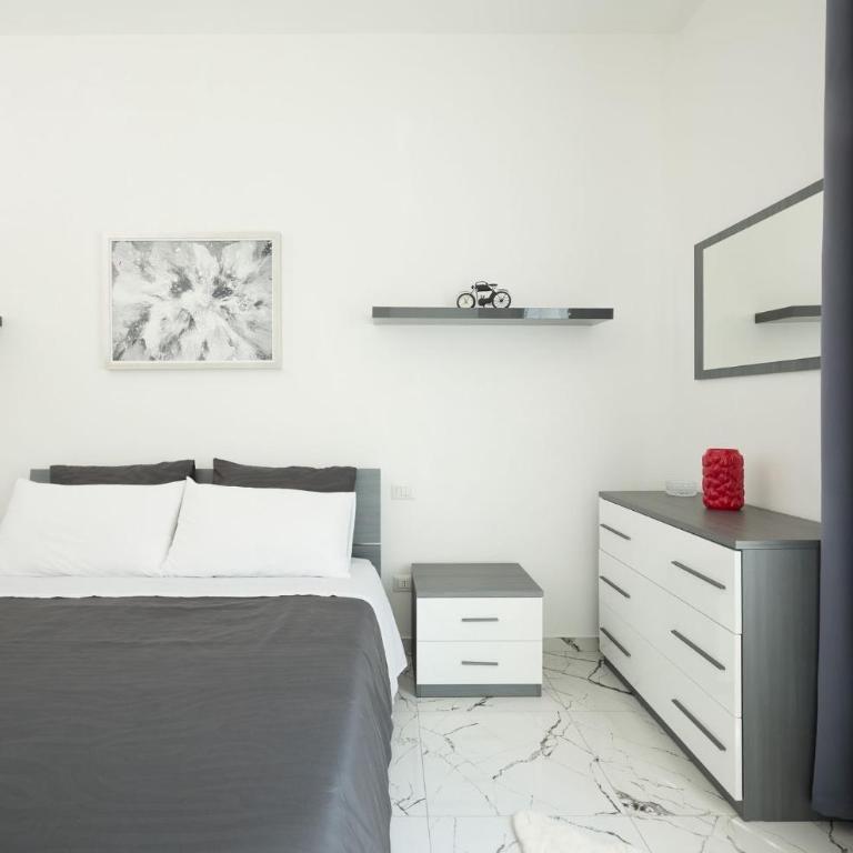 Free Parking Elmi - due passi dal Lago Maggiore - Appartamento con 1 Camera da Letto - 13
