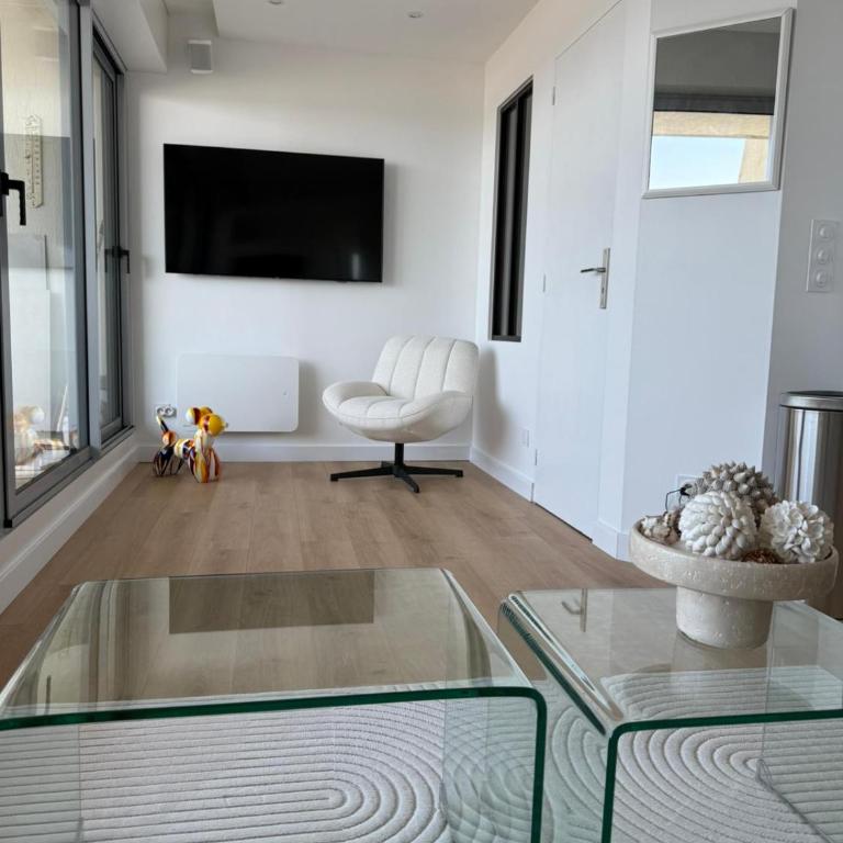 Appartement vue mer 45m2 avec grande terrasse 20m2 - One-Bedroom Apartment - 20