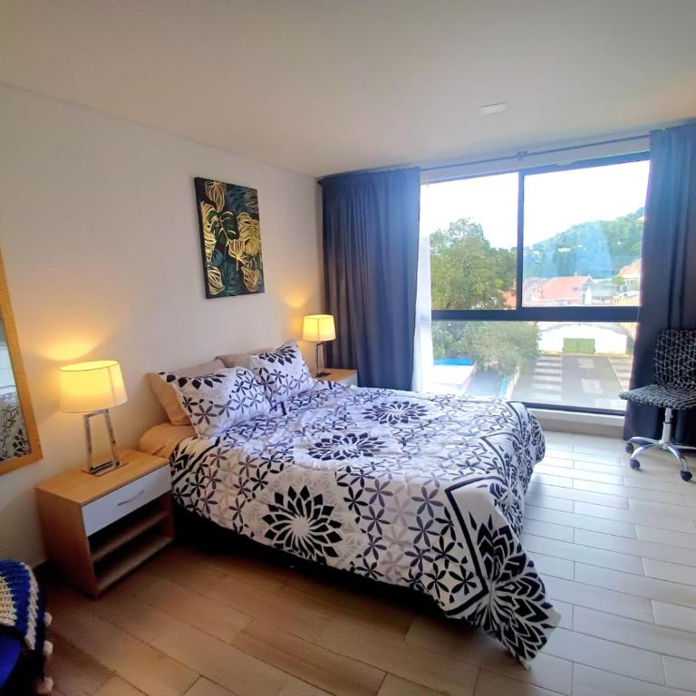 Modern loft in Bogotá's international center - One-Bedroom Apartment - 2