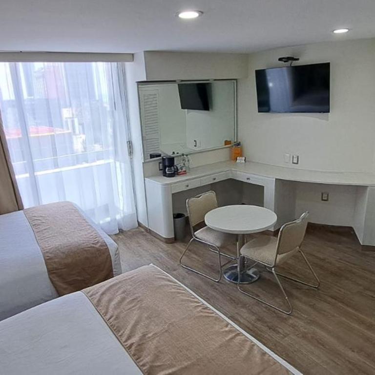 Hotel Century Reforma - Habitación Doble Estándar con 2 camas dobles - 9