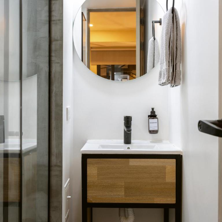 Aparta estudio en el Poblado - AC y Wi Fi - Apartamento de 1 dormitorio - 2