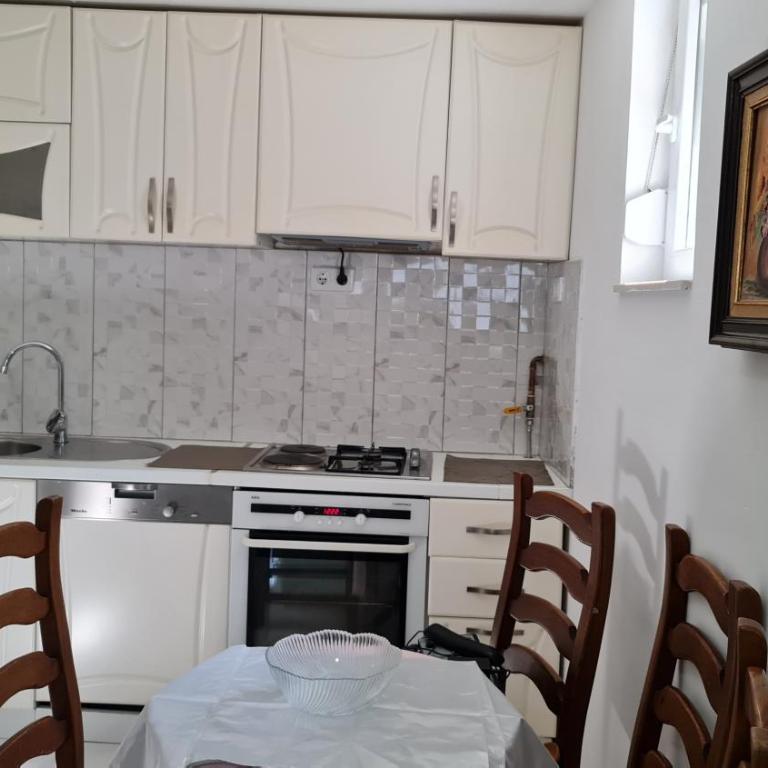 AMAyA 1 - Apartman sa 3 Spavaće Sobe i Balkonom - 15