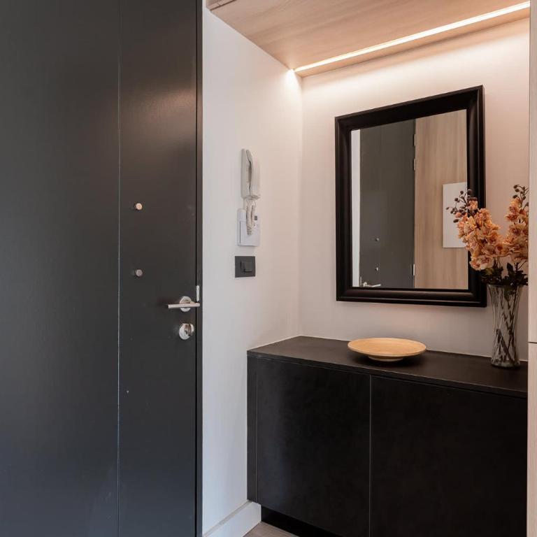 Radiant 1BR Apt in Prime Las Condes Location - Apartamento - 27