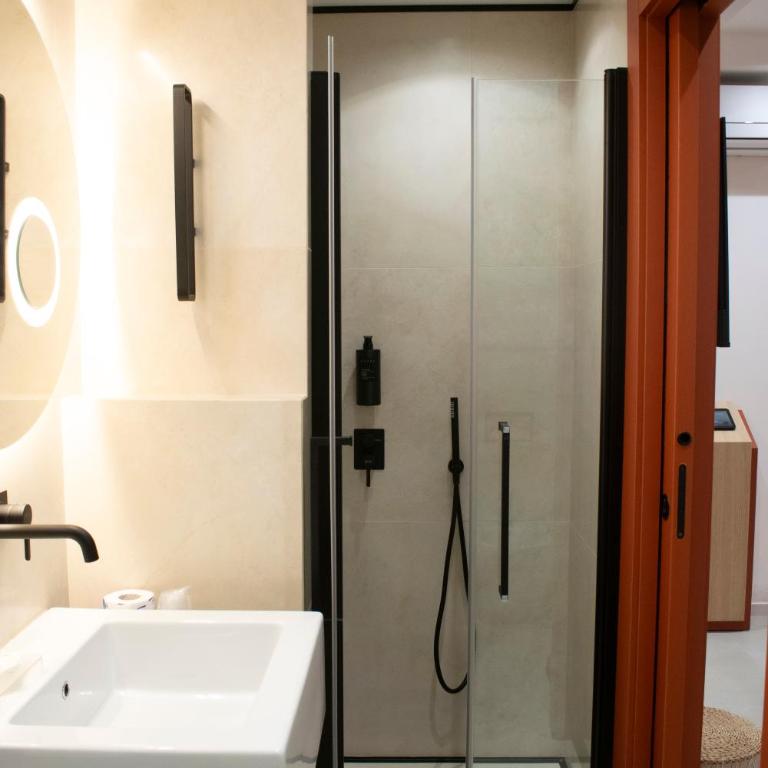 Kalinifta Rooms Luxury Style - Camera King Deluxe - 11