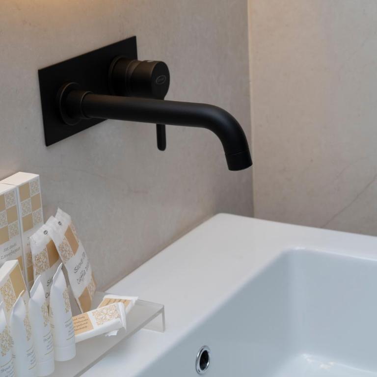 Kalinifta Rooms Luxury Style - Camera King Deluxe - 4