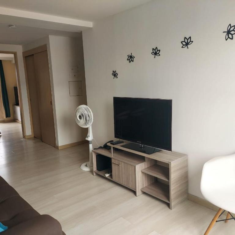 Lovely one bedroom condo in beautiful Laureles - One-Bedroom Apartment - 8