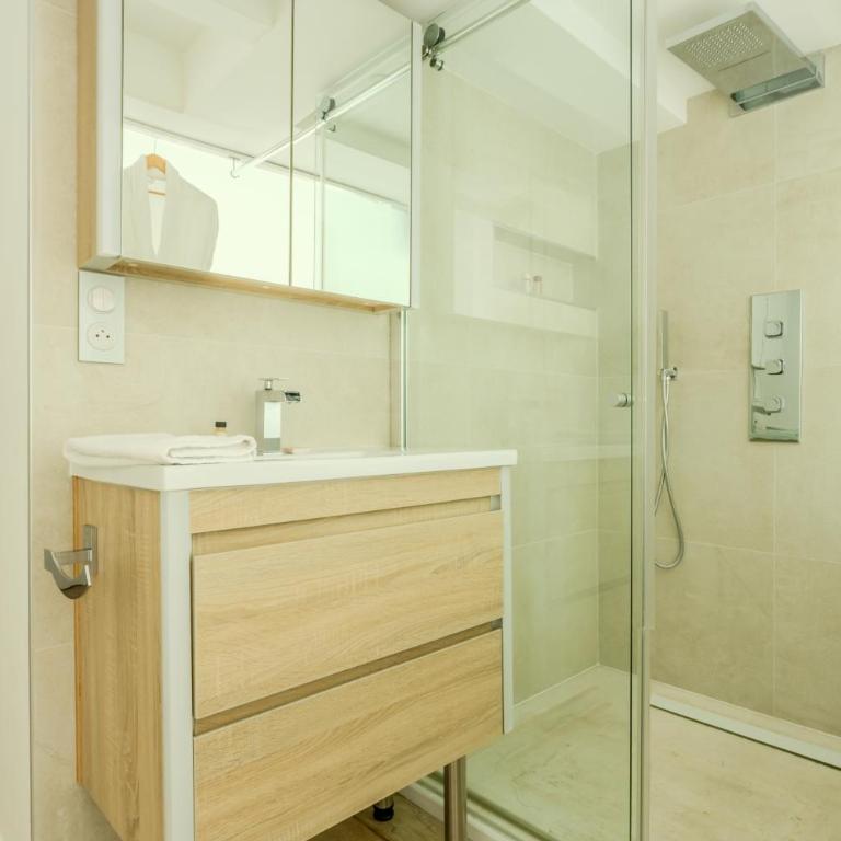 Hôtel Traverse Des Artistes - Suite Penthouse - 38