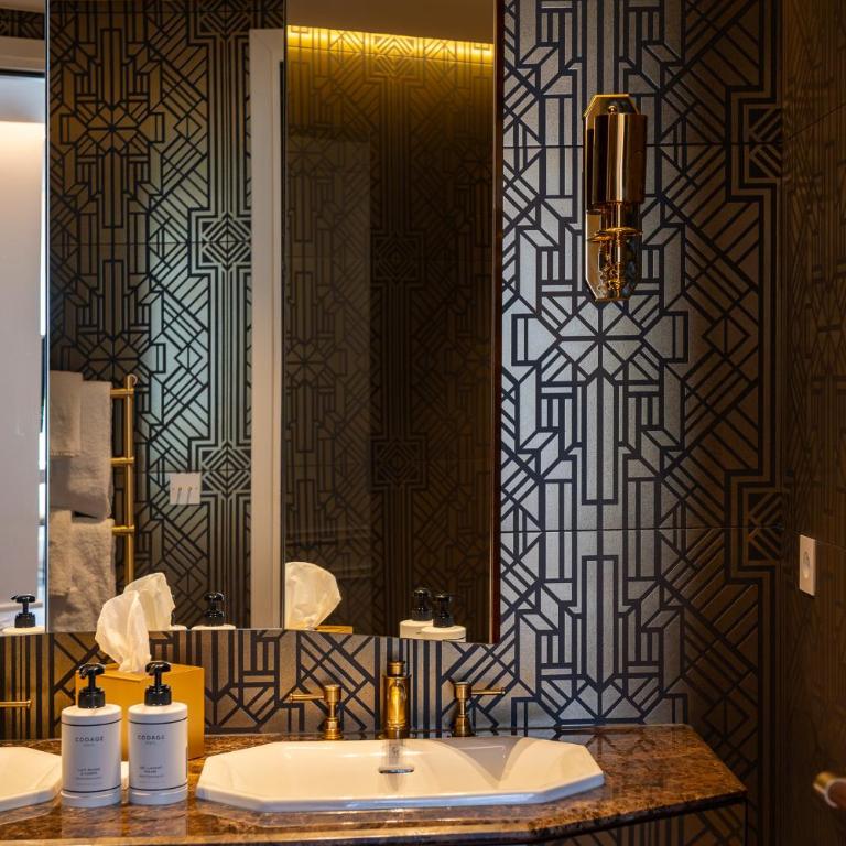 Château Rose Golfe de Saint Tropez-Grimaud - Suite Junior - Vue sur Mer - 3