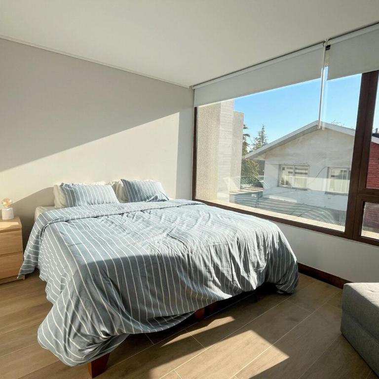 House 3 bedrooms 4 bathrooms & garden - Three-Bedroom House - 6