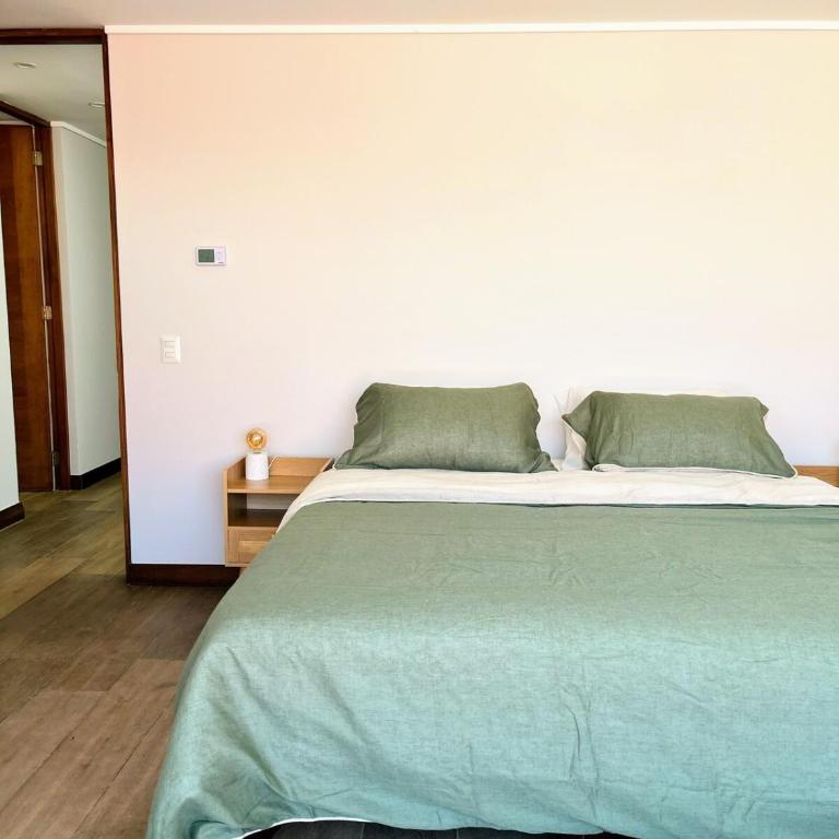 House 3 bedrooms 4 bathrooms & garden - Three-Bedroom House - 12