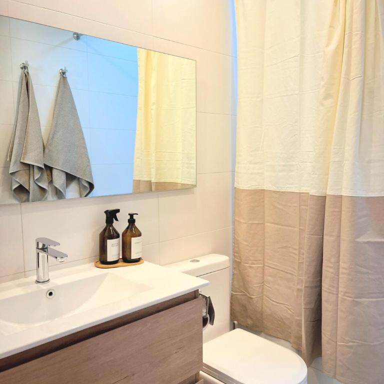 House 3 bedrooms 4 bathrooms & garden - Three-Bedroom House - 37