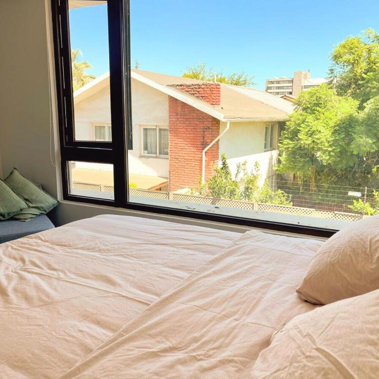 House 3 bedrooms 4 bathrooms & garden - Three-Bedroom House - 63