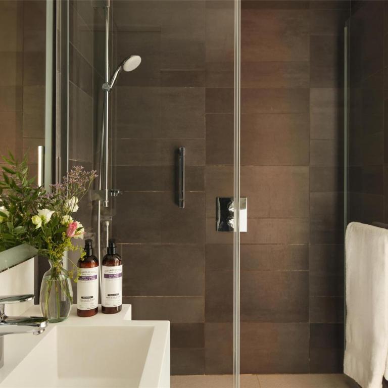 Hyatt Regency Paris Etoile - King Suite - 1