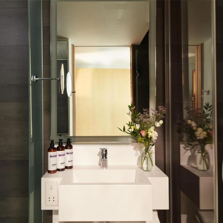 Hyatt Regency Paris Etoile - King Suite - 2