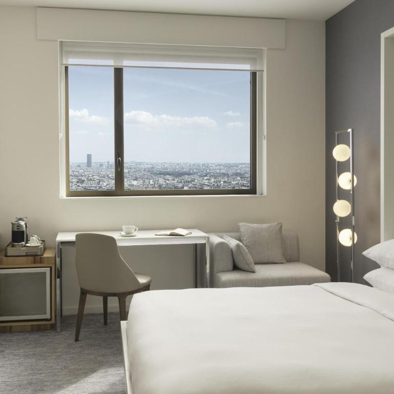 Hyatt Regency Paris Etoile - King Suite - 5