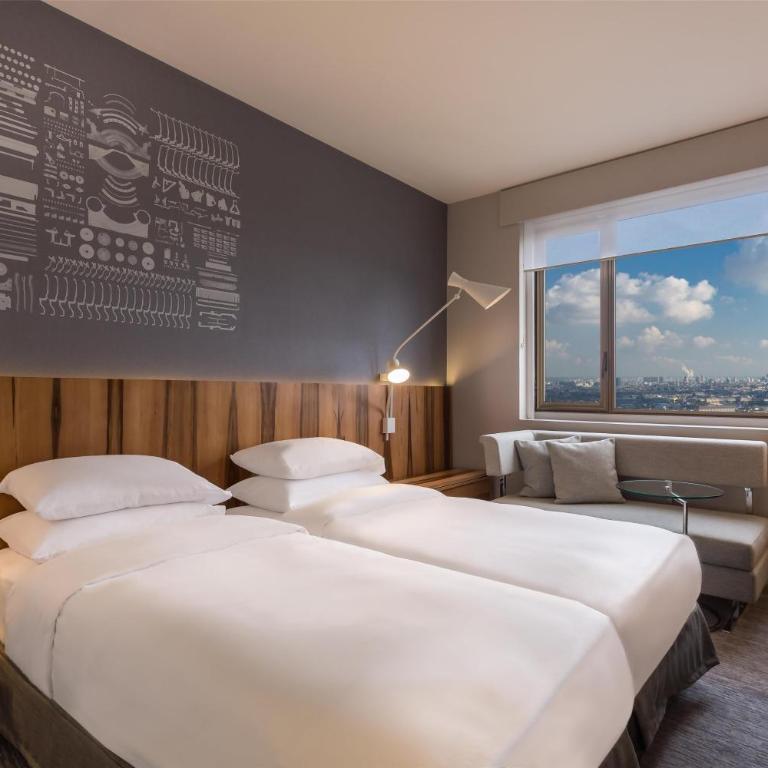 Hyatt Regency Paris Etoile - Deluxe Twin Room - 3