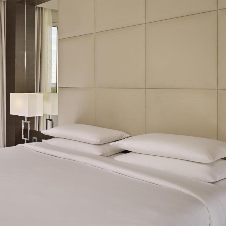 Hyatt Regency Paris Etoile - King Room - 2