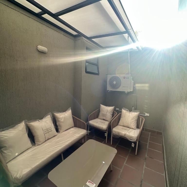 Luxury loft with home theater & pool, Buenavista top location - Apartamento de 2 dormitorios con balcón y terraza - 35