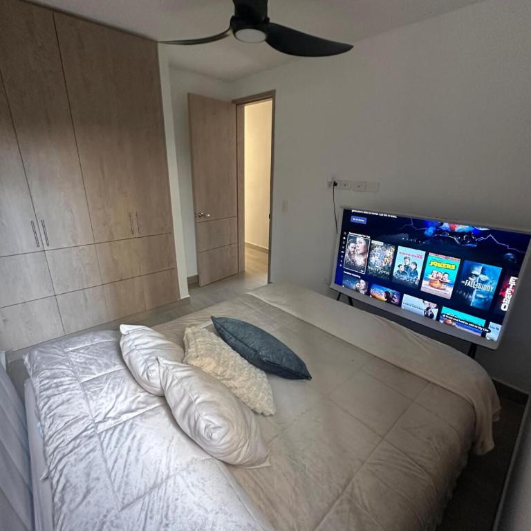 Luxury loft with home theater & pool, Buenavista top location - Apartamento de 2 dormitorios con balcón y terraza - 11
