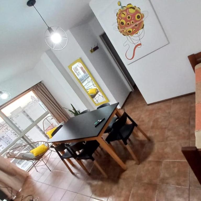 Depto calle 49 y 13 - Semipiso de categoría - hasta 6 pasajeros - Apartamento de 2 dormitorios - 38
