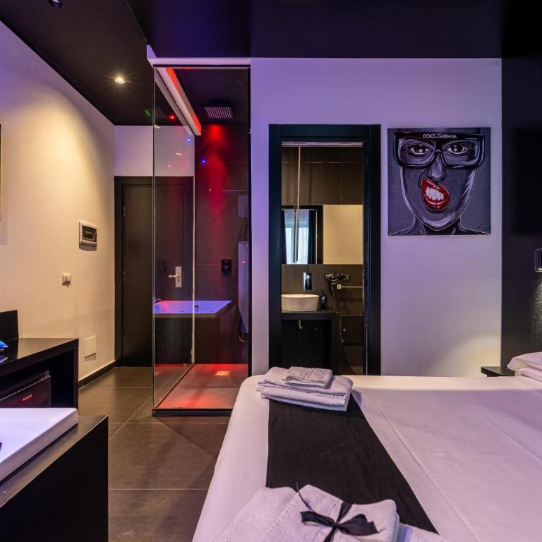 Maximum hub suite&spa - Camera Queen con Vasca Idromassaggio - 5