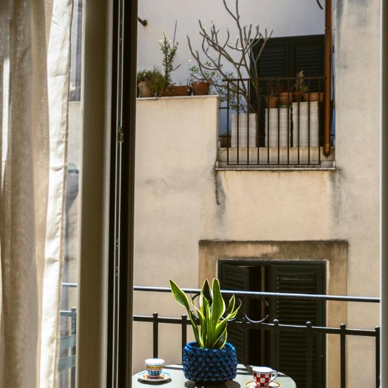 Royal House Palermo - Suite King con Balcone - 16