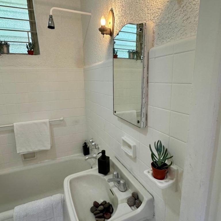 Casa Artemisa hostal - Twin Room with Private Bathroom - 15
