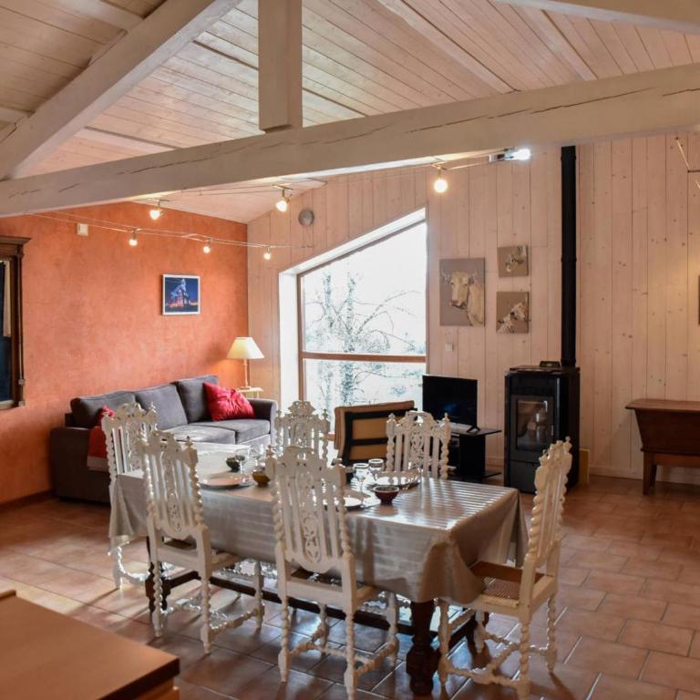 Gîte confortable avec vue imprenable près de Saint-Étienne - FR-1-496-38 - Maison de Vacances (4 Adultes) - 28