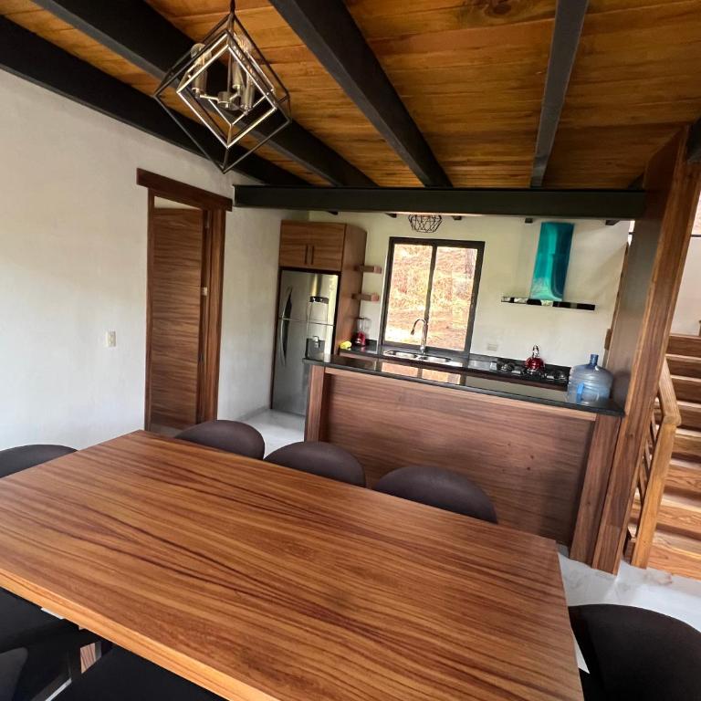 Hermosa cabaña en el bosque - Villa - 13