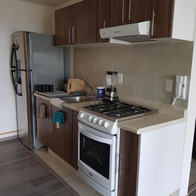 Centrally located loft with amazing views of volcanoes - One-Bedroom Apartment - 7