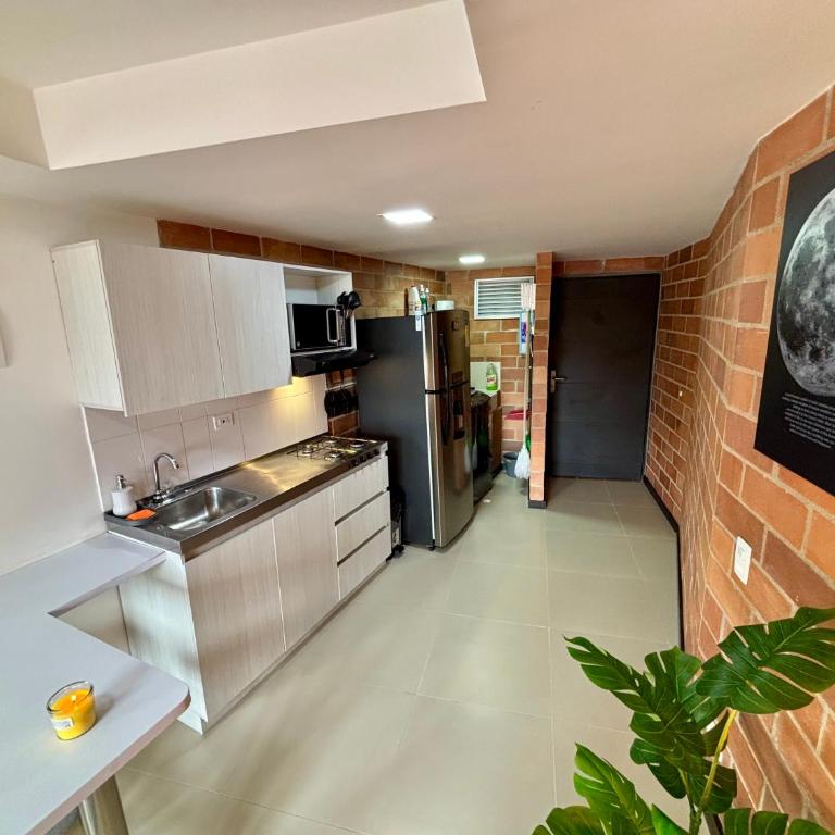 Increíble Apartaestudio Cerca al Centro Comercial Los Molinos - One-Bedroom Apartment - 24