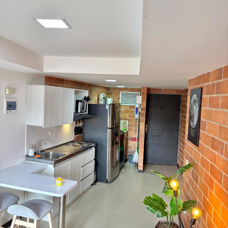 Increíble Apartaestudio Cerca al Centro Comercial Los Molinos - One-Bedroom Apartment - 20