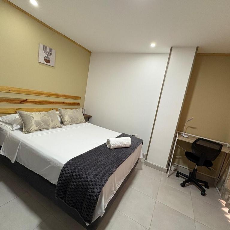 Apartamento en cali, barrio ciudad jardin - Two-Room Apartment - 3