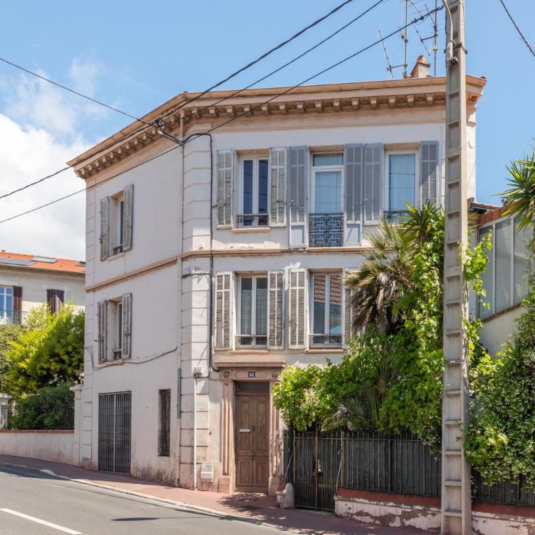 À 1km Plage du Midi et Palais des Festivals - Appartement Centre Cannes avec Cour Extérieur Privée - Apartment mit 1 Schlafzimmer und Terrasse - 8