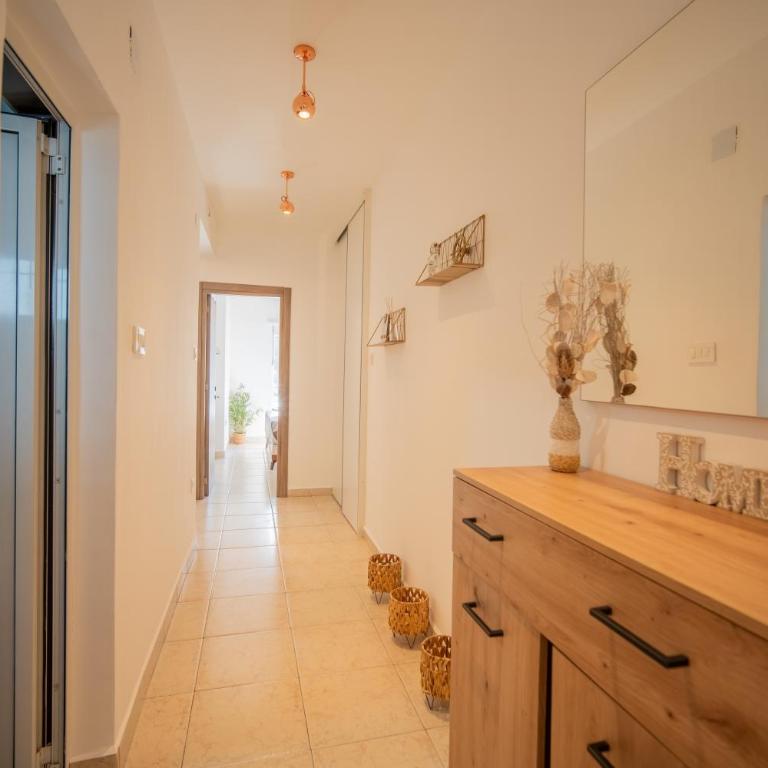 Adriatic Apartment - One-Bedroom Apartment - 28
