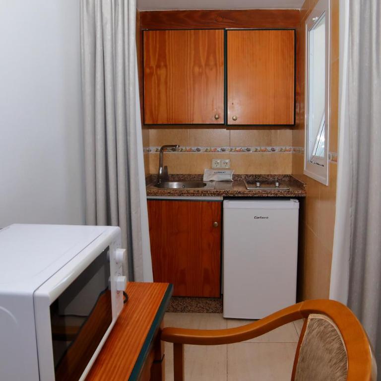 Hotel Apartamentos Pyr Fuengirola - Estudio - 3