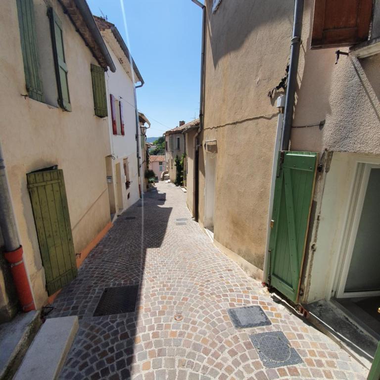 T2 en plein centre du village - One-Bedroom Apartment - 8