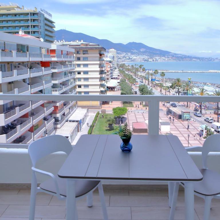 Hotel Apartamentos Pyr Fuengirola - Estudio Superior con vistas parciales al mar - 9