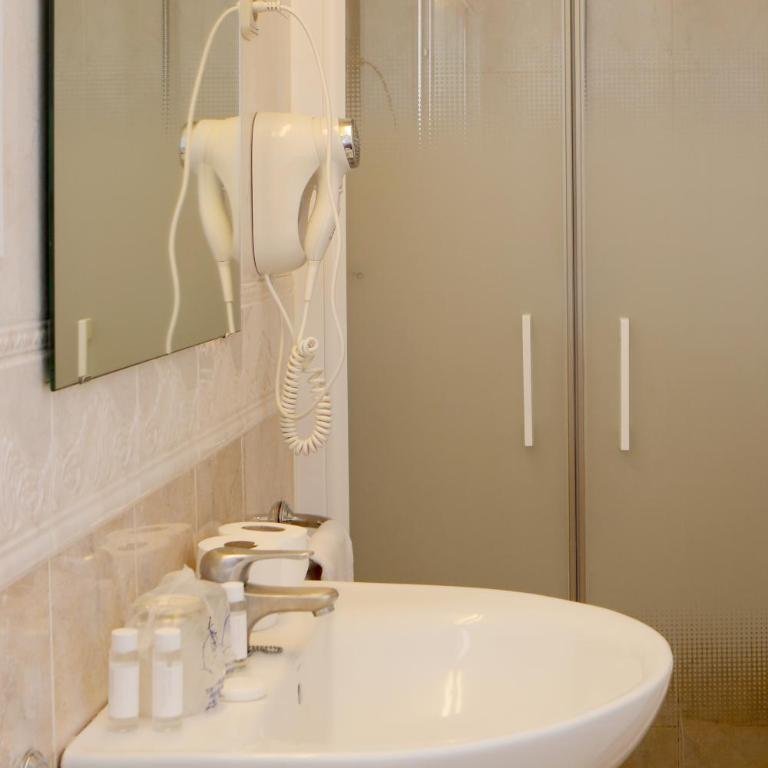 Hotel Apartamentos Pyr Fuengirola - Apartamento de 2 dormitorios con vistas al mar (2-6 adultos) - 10