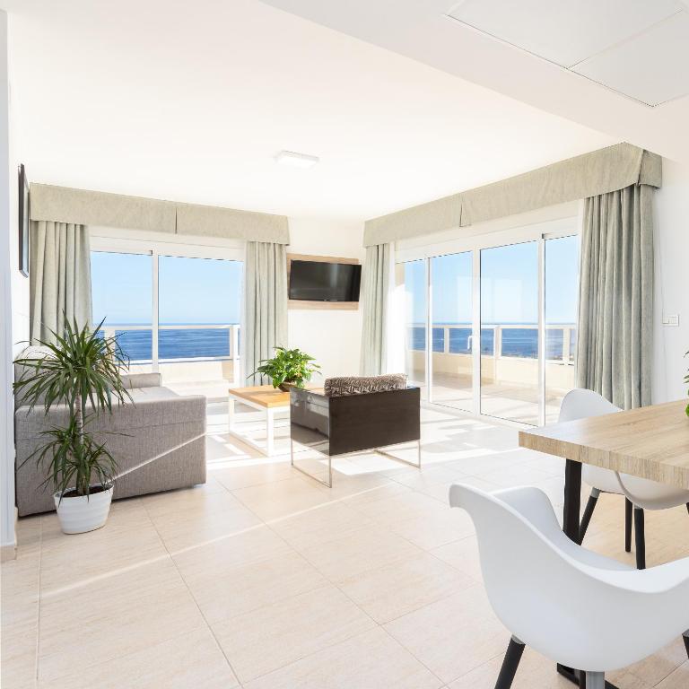 Hotel Apartamentos Pyr Fuengirola - Suite con vistas al mar - 3