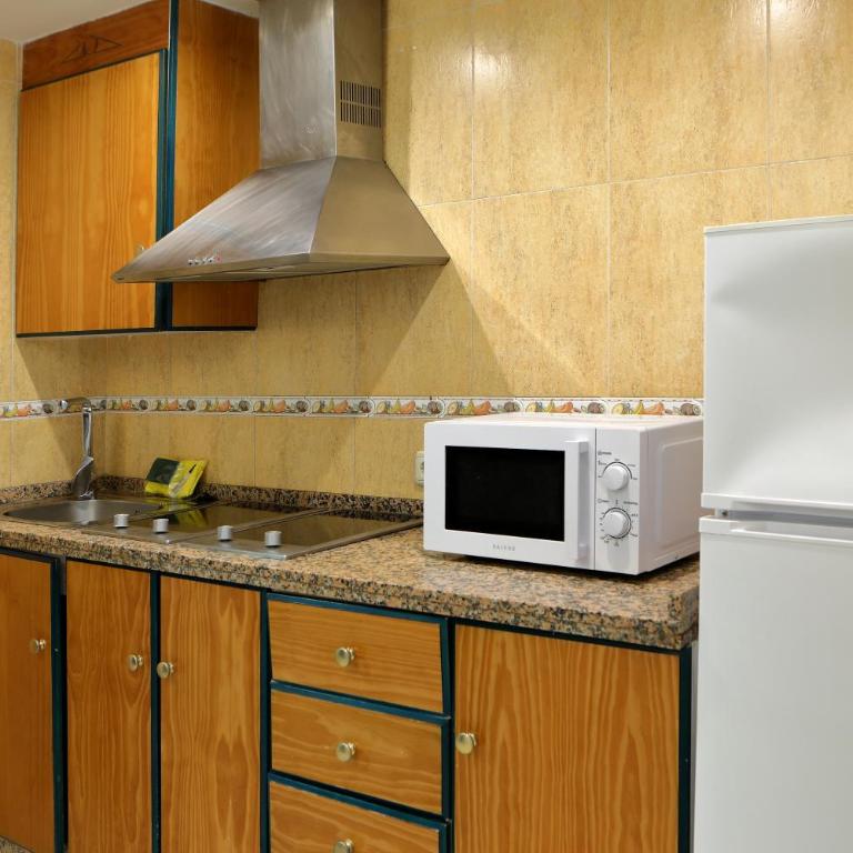 Hotel Apartamentos Pyr Fuengirola - Apartamento de 2 dormitorios con vistas al mar (2-6 adultos) - 7
