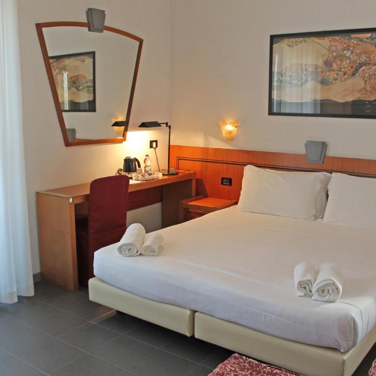 Hotel Nettunia - Camera Matrimoniale Deluxe con Vista Mare Laterale - 1
