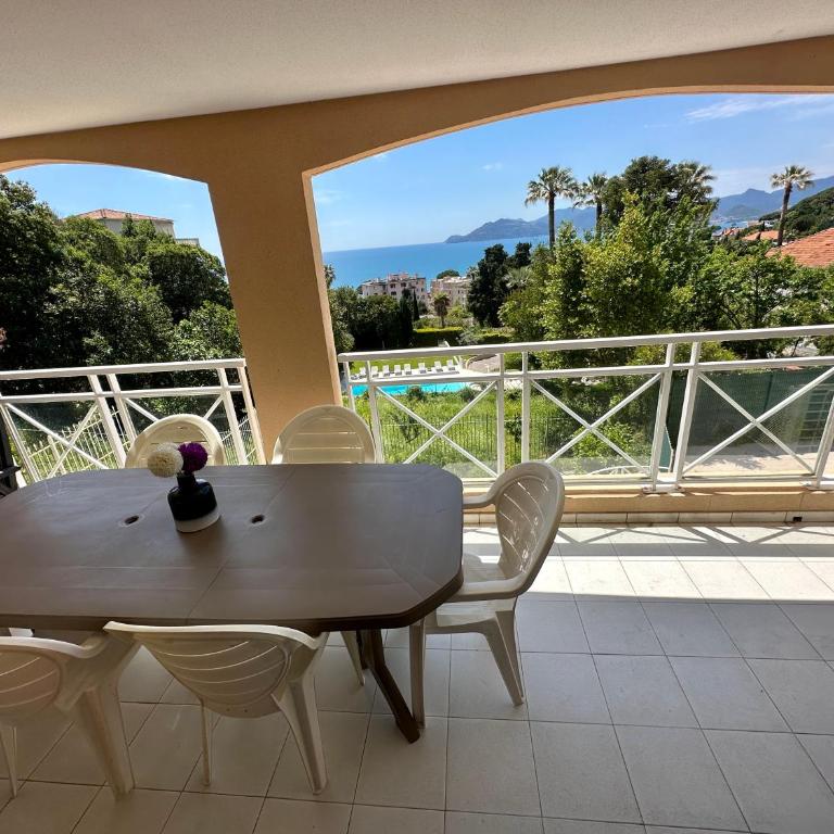 Villa FRANCIA bat Van Gogh - Appartement 2 Chambres avec Balcon et Vue sur la Mer - 24