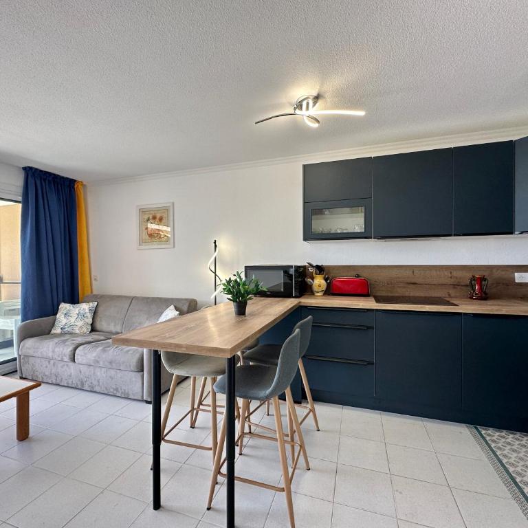 Villa FRANCIA bat Van Gogh - Appartement 2 Chambres avec Balcon et Vue sur la Mer - 25
