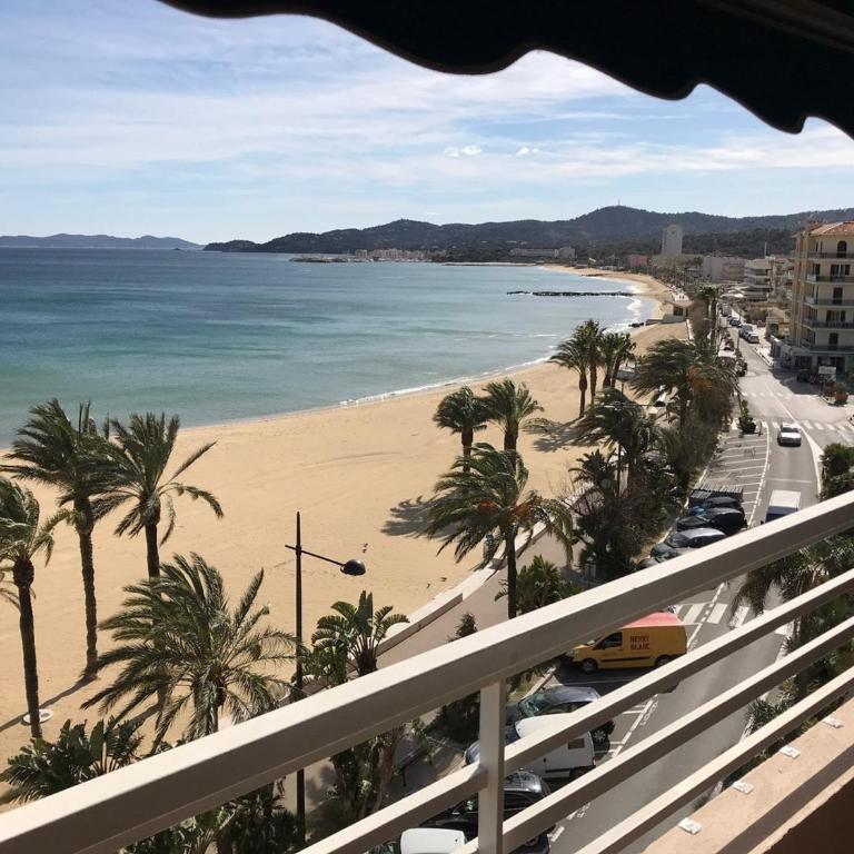 Appartement T2 au Lavandou avec Garage et Balcon - FR-1-308-57 - Appartamento - 2