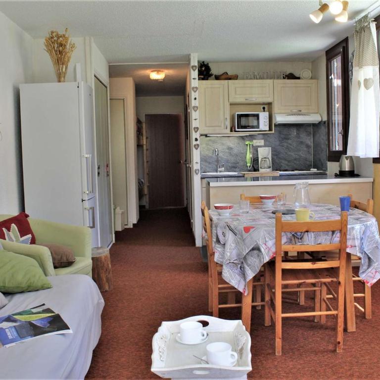 Appartement cosy à Risoul 1850 : 2 pièces, coin montagne, 6 couchages, ski aux pieds, terrasse sud - Appartement 1 Chambre - 1