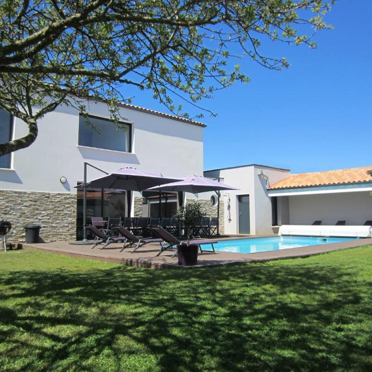 Villa piscine chauffée et spa en options - Villa - 12