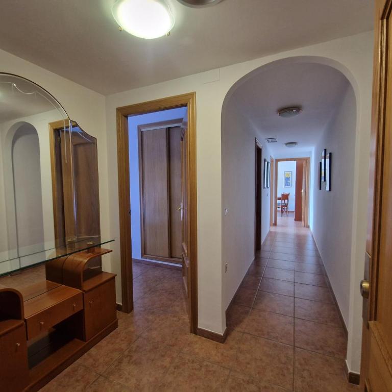 Argenta Beachside 5F - Apartamento de 2 dormitorios con terraza y vistas al mar - 11
