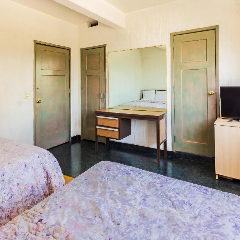 Capital O Nueva Galicia, Guadalajara centro downtown - Standard Two Beds - 5
